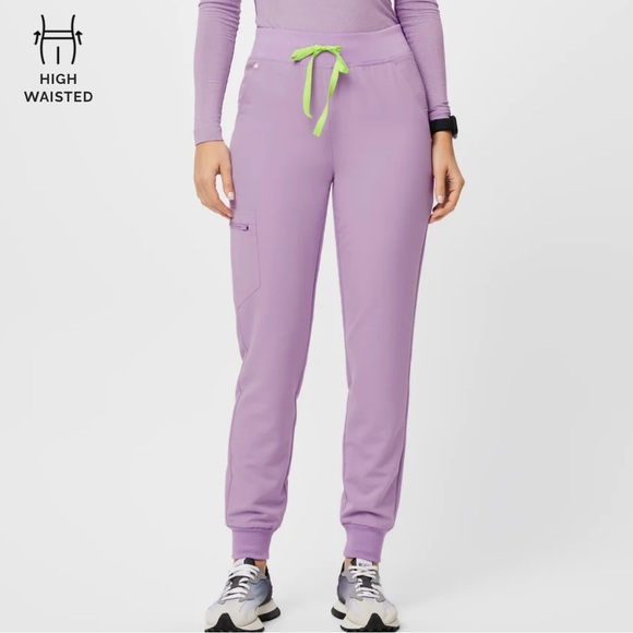 Figs: High waisted Zamora Joggers - Picture 1 of 2